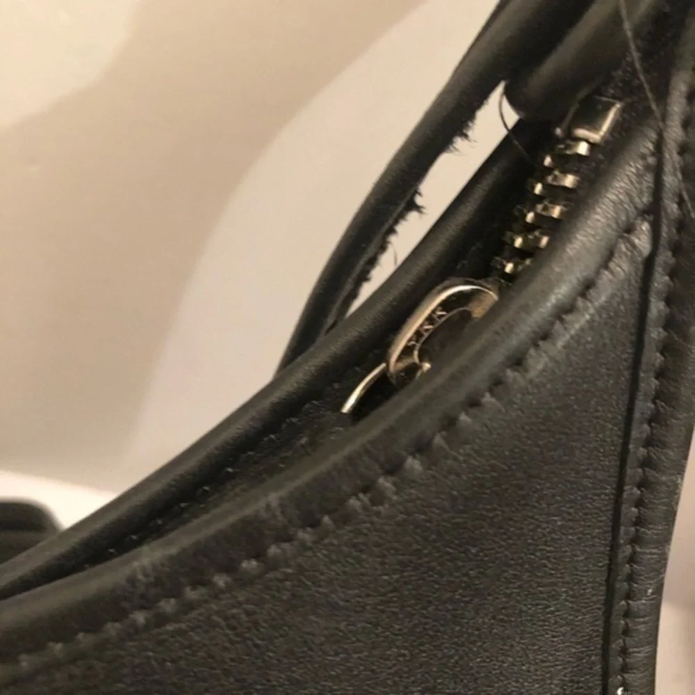 COACH vintage black leather messenger shoulder bag